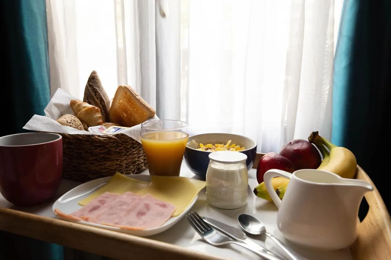 Umma Barcelona B&B Boutique 3*,