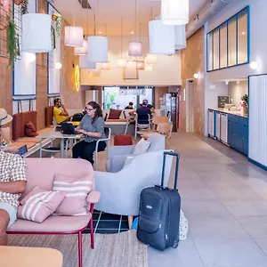 Latroupe Poblenou Auberge de jeunesse